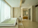 One-Waterfall-Bay-Master-ensuite