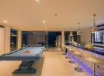 Villa-Saan-Pool-table